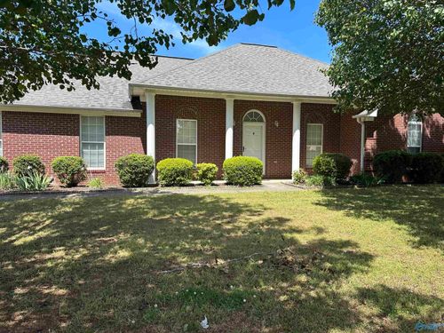 101 Fawn Forest Dr, New Market, AL, 35761-9036 | Card Image