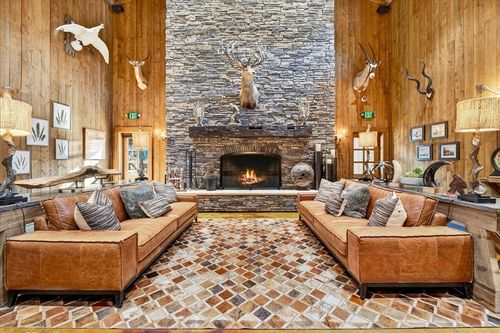 3975 Jarman Hollow Rd, Palmyra, TN, 37142-2235 | Card Image