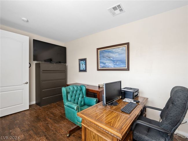 9335 Brownstone Ledge Ave, House other with 4 bedrooms, 3 bathrooms and null parking in Las Vegas NV | Image 14