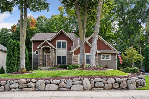 4040 Maple Hurst Dr S, Rockford, MN, 55373-4566 | Card Image