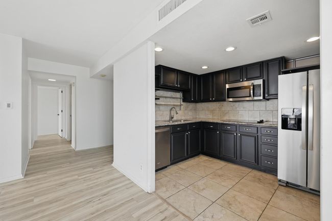APT-1502 - 2016 Main St, Condo with 2 bedrooms, 2 bathrooms and 1 parking in Houston TX | Image 5