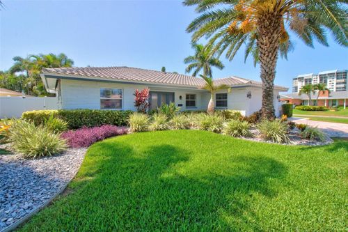 8094 12th Ave S, St Petersburg, FL, 33707-2709 | Card Image