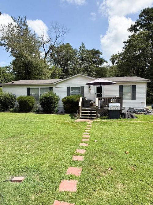 123 Summers Dr, Soddy Daisy, TN, 37379-4261 | Card Image