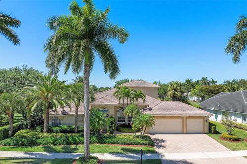 2541 Golf View Dr, Weston, FL, 33327-1406 | Card Image