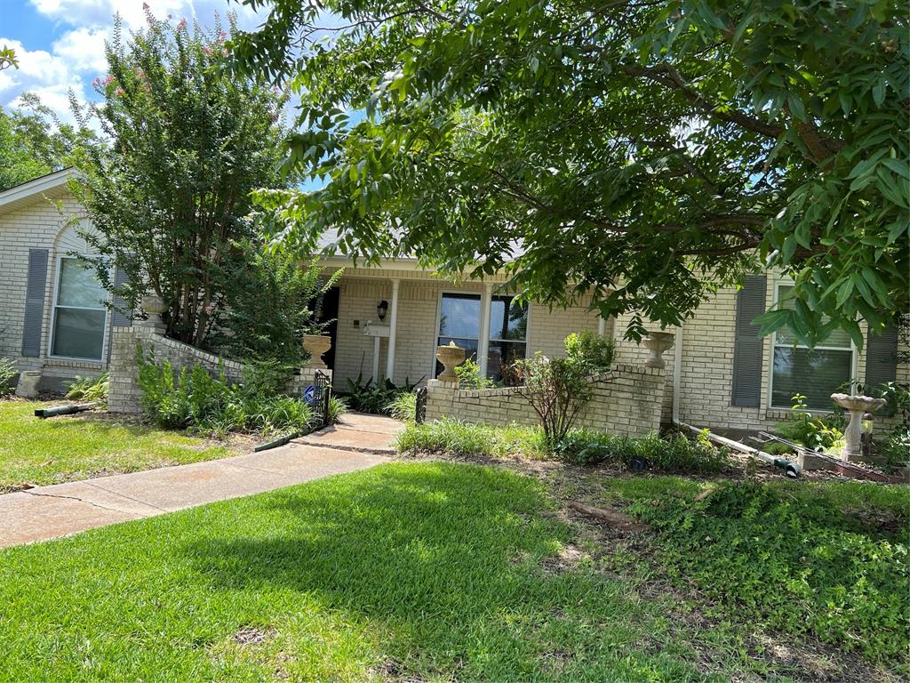 Sybil Cir, Mesquite, TX 75149