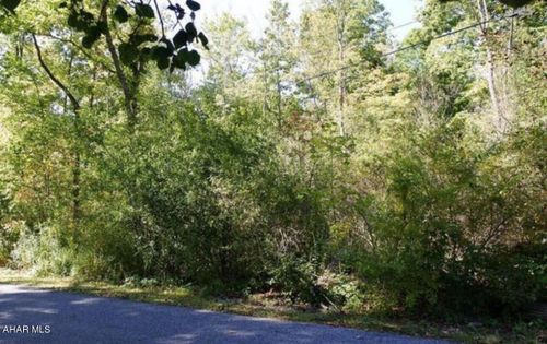3362 Lynwood Dr, Altoona, PA, 16602-1720 | Card Image