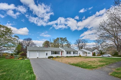 18 Maple Ave, Hadley, MA, 01035-9786 | Card Image