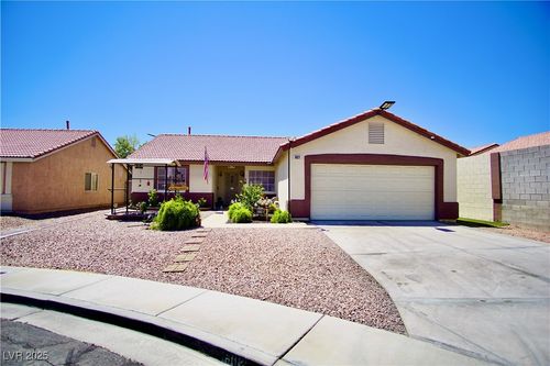 3021 Robincrest Ct, North Las Vegas, NV, 89031-2246 | Card Image