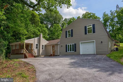 4810 Fake Rd, YORK, PA, 17406-6129 | Card Image