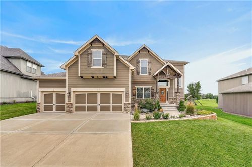 12975 N Champanel Way, Platte City, MO, 64079-4505 | Card Image