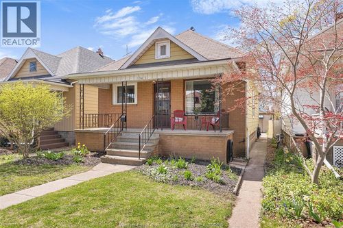 1347 Lincoln Rd, Windsor, ON, N8Y2J2 | Card Image