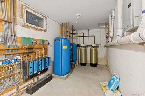 1680 Lands End Rd, Orient, NY, 11957-1506 | Card Image