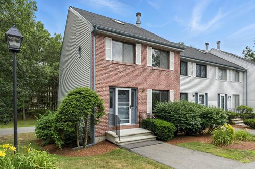 17 Vanden Rd, Merrimack, NH, 03054-7010 | Card Image