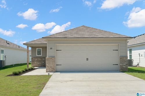 176 Dogwood Dr, CHILDERSBURG, AL, 35151-6318 | Card Image