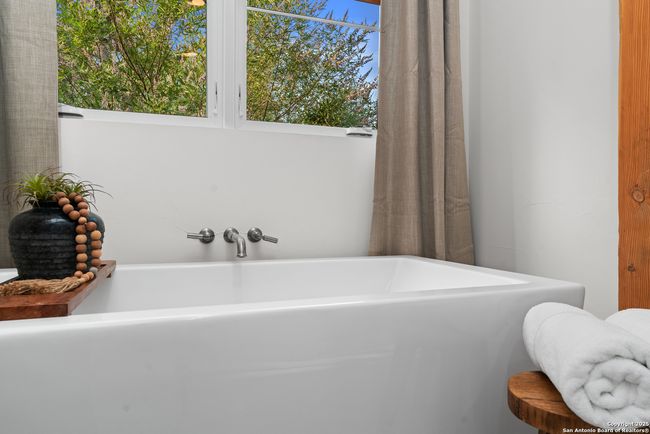 1257 Adyson Ridge Dr, House other with 4 bedrooms, 5 bathrooms and null parking in Bulverde TX | Image 32