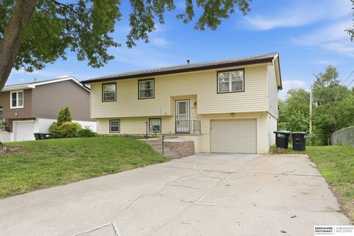 6405 N 66th St, Omaha, NE, 68104-1122 | Card Image