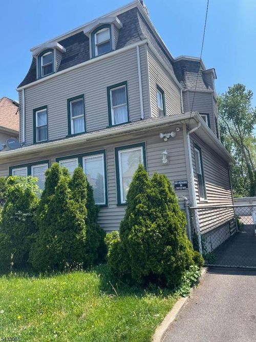 218 Orchard St, Elizabeth, NJ, 07208-1649 | Card Image