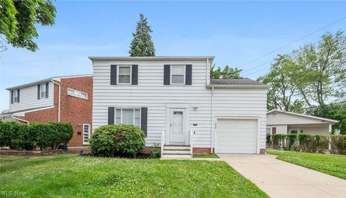1518 Roselawn Rd, Mayfield Heights, OH, 44124-3316 | Card Image