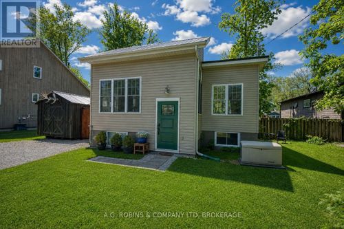 10585 Maplewood Dr, Port Colborne, ON, L3K5V4 | Card Image
