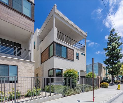 2054 Mylitta Walk, Gardena, CA, 90249-1794 | Card Image