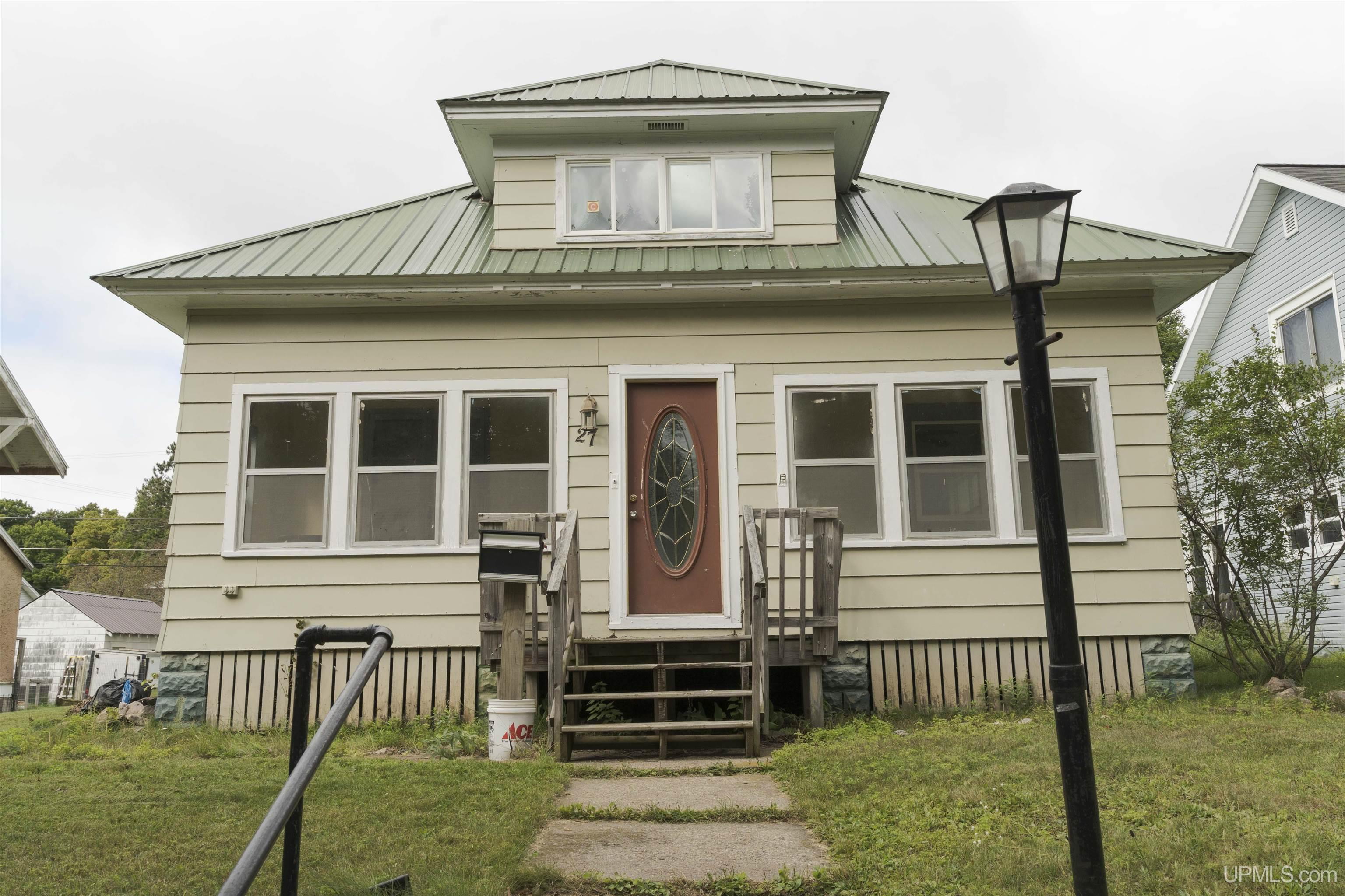 7th Ave, Iron River, MI 49935