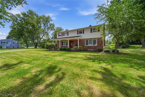 1430 Whitehall Dr, Mogadore, OH, 44260-1905 | Card Image