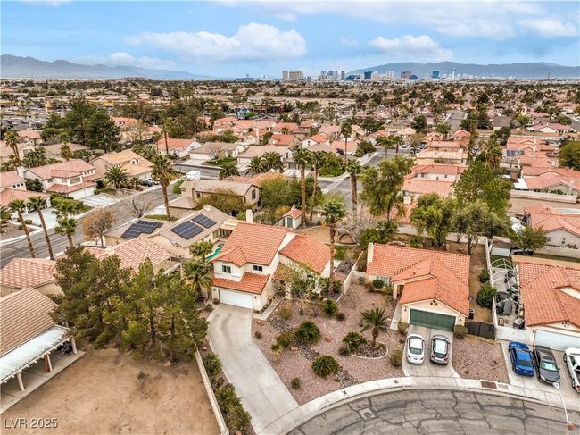 Birds eye view of property featuring a mountain view and a residential view | Image 40