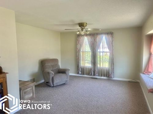 407 Main St, Montrose, IA, 52639-9700 | Card Image