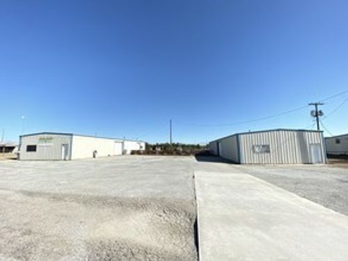 309 N Us Highway 69, Trenton, TX, 75490 | Card Image