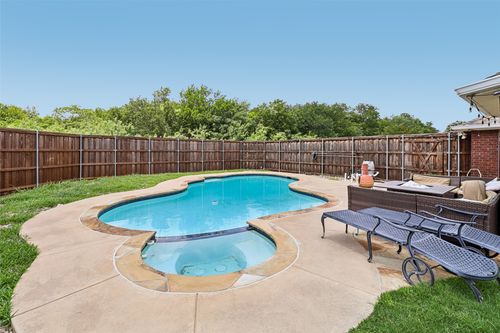 3801 Silver Maple Dr, Carrollton, TX, 75007-1039 | Card Image
