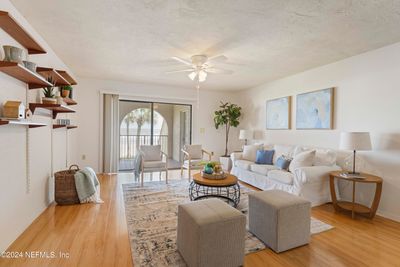 Spacious Family Room | Image 2