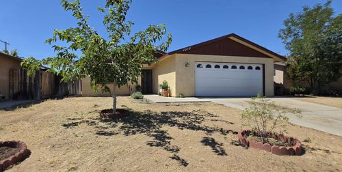 1213 W Willow Ave, Ridgecrest, CA, 93555-4844 | Card Image
