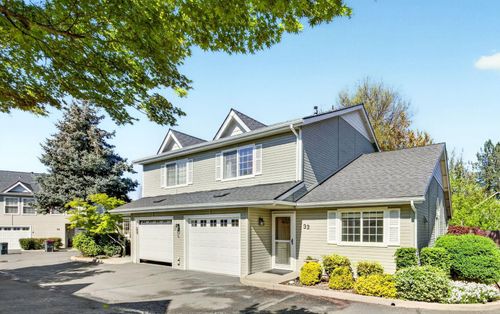 33-1224 N Modoc Ave, Medford, OR, 97504-3602 | Card Image