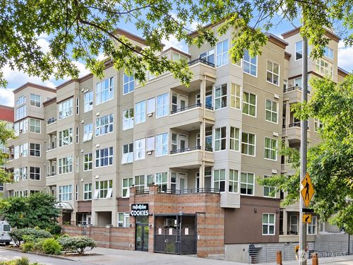 124-10045 Ne 1st St, Bellevue, WA, 98004-5657 | Card Image