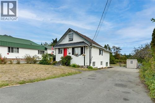 3883 Douglas St, Victoria, BC, V8X5L3 | Card Image