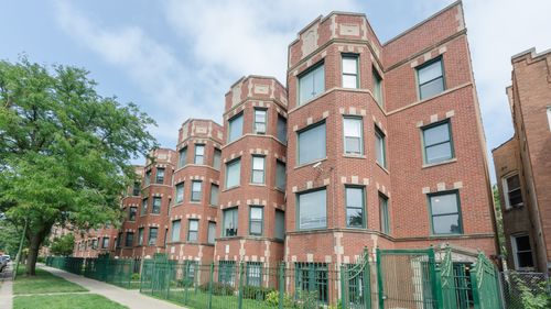 2-2215 E 69th St, Chicago, IL, 60649-1208 | Card Image