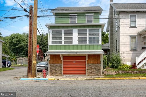 357 W Broad St, WILLIAMSTOWN, PA, 17098-1120 | Card Image