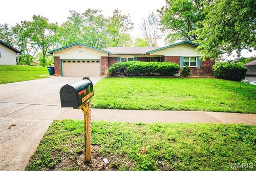 12783 Stoneridge Dr, Black Jack, MO, 63033-4620 | Card Image