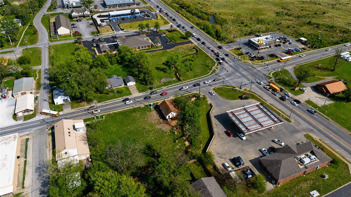 Land in Centerton
