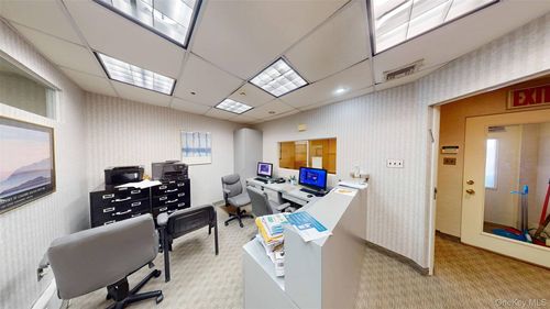 apt-1st-1718 E 17th St, Brooklyn, NY, 11229-2129 | Card Image