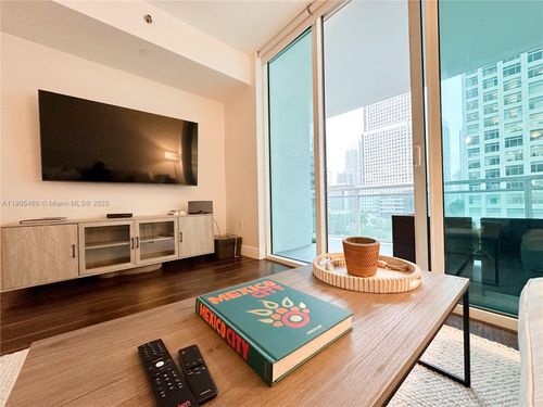 apt-601-951 Brickell Ave, Miami, FL, 33131-3932 | Card Image