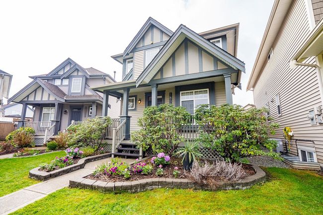 18566 67 A Avenue, House other with 5 bedrooms, 3 bathrooms and 3 parking in Surrey BC | Image 3