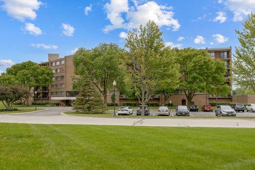 unit-4f-15 Bar Harbour Rd, Schaumburg, IL, 60193-1924 | Card Image