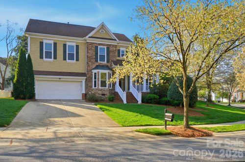 8044 Hawk Crest Ct, Charlotte, NC, 28270-9532 | Card Image