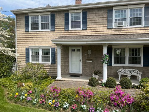 141 Flora Blvd, Fairfield, CT, 06824-6382 | Card Image