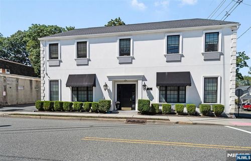 27 Central Ave, Caldwell, NJ, 07006-4872 | Card Image