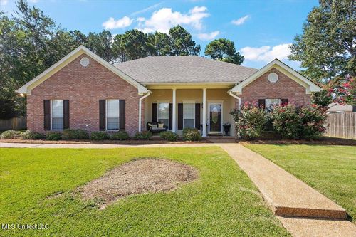 205 Stonebriar Ln, Brandon, MS, 39042-2893 | Card Image