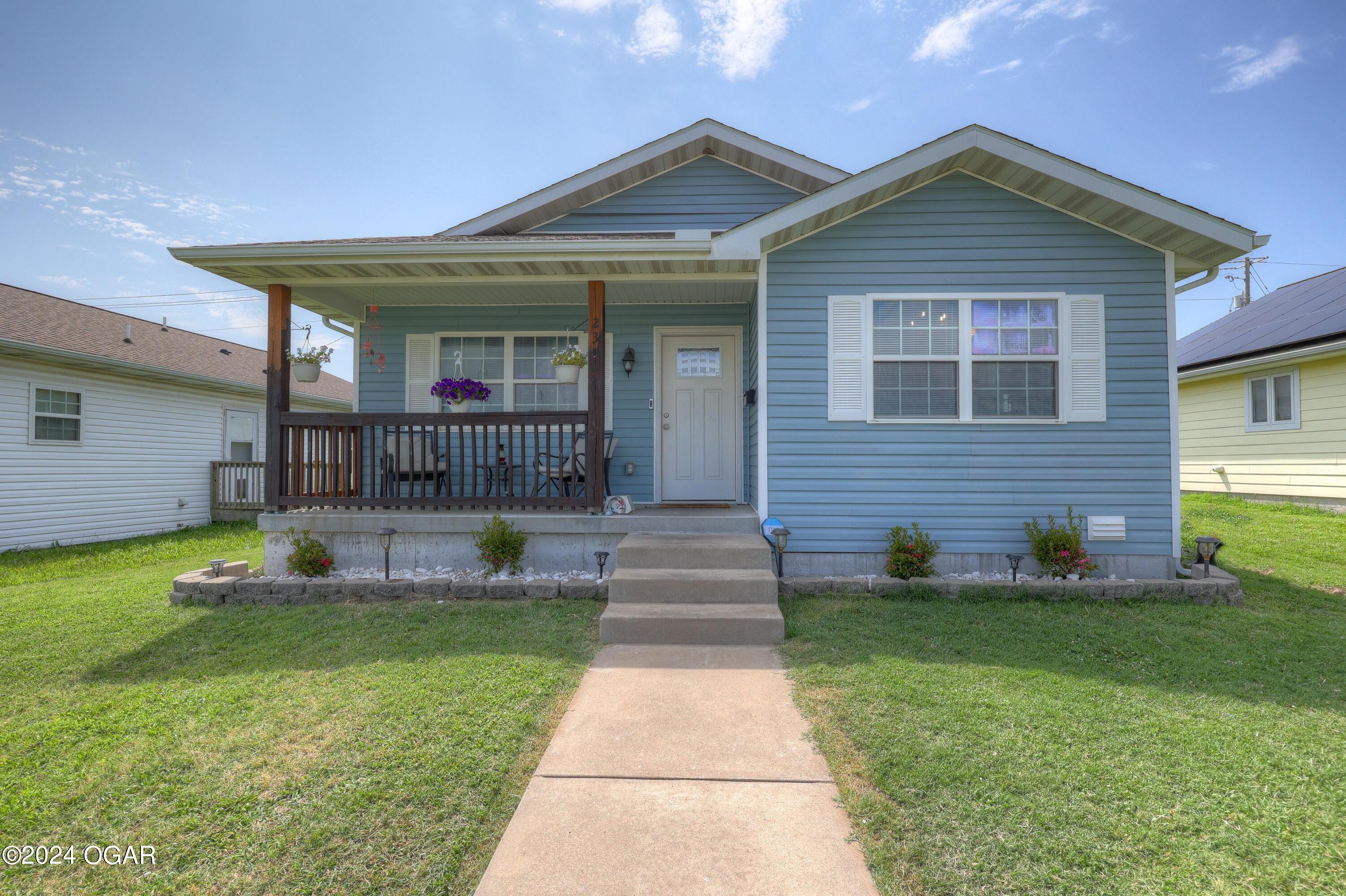 Wall Ave, Joplin, MO 64804
