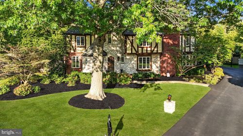 8 Moon Cir, YARDLEY, PA, 19067-3432 | Card Image