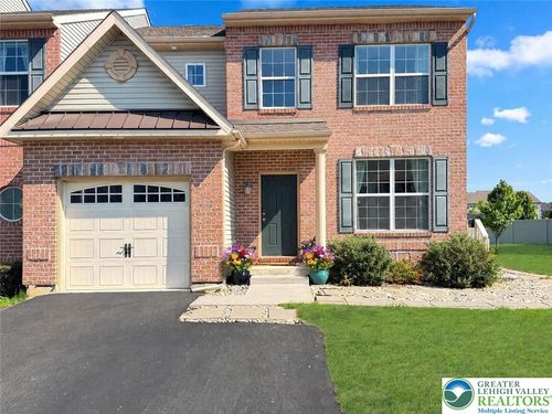4472 Elmwood Dr, Nazareth, PA, 18064-8690 | Card Image